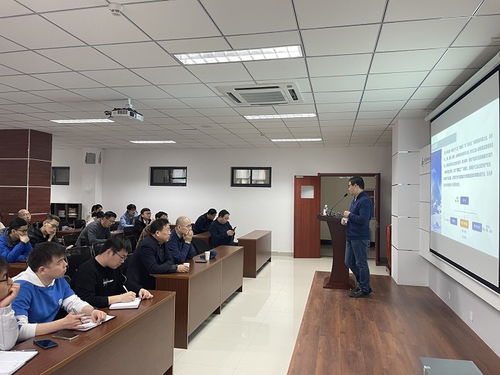 杭州百子尖科技股份来院就现代教学仿真工厂进行交流